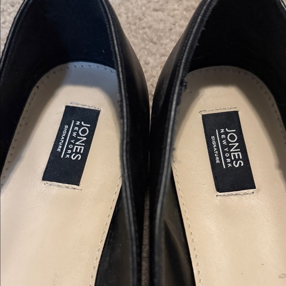 Jones New York Classic Black Flats - Picture 2 of 8